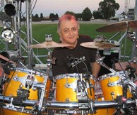 NICKOS KAPILIDIS & THE JAZZ UTOPIA