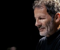 Σταύρος Ξαρχάκος, Μάνα μου Ελλάς