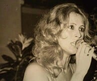 Η Ρένα Κουμιώτη στο Τσάι στη Σαχάρα