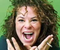 Μαρία Παπαγεωργίου & Ματούλα Ζαμάνη με μια «σχεδία»