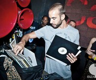 Julian Perez @ Maze