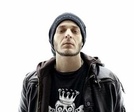 Ο Rous παρουσιάζει ζωντανά το νέο του άλμπουμ 