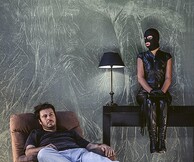 Σκάσε ή η χαμένη παντόφλα του Μανώλη Καρέλη 
