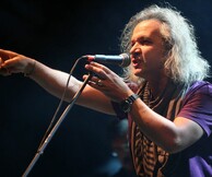Χρήστος Θηβαίος, Βόλτα στα Εξάρχεια
