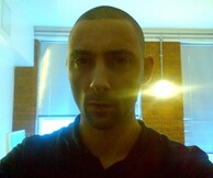 O Burial ποστάρει το πρώτο του selfie