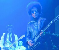 O Prince διασκευάζει David Bowie