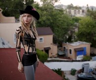 H Grimes επιστρέφει με το "Go"