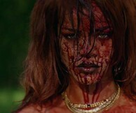 Η Rihanna απαγάγει και σκοτώνει στο νέο της βίντεο (NSFW)