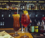 Ηappy hour με εξωτικά κοκτέιλ ετοιμάζει το Flamingo για το καλοκαίρι