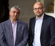 «Πώς πεθαίνουν οι δημοκρατίες»: ένα νέο βιβλίο διερευνά τον ύπουλο θάνατο της σύγχρονης δημοκρατίας
