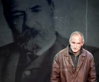 Ο Άρης Ρέτσος παρουσιάζει δύο αθηναϊκά διηγήματα του Αλέξανδρου Παπαδιαμάντη στον πολυχώρο τέχνης «Αλεξάνδρεια»