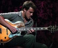 Ο Ισραηλινός κιθαρίστας της τζαζ Γκιλάντ Χέκσελμαν την Πέμπτη στην Αθήνα