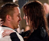 O Ryan Gosling τραγουδά στην Emma Stone, στο νέο ρομαντικό trailer του μιούζικαλ «La La Land»