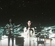 Νέα έκπληξη από την Λάνα Ντελ Ρέι - Μόλις κυκλοφόρησε και το βίντεο για το «Love»