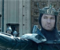 Δείτε το επίσημο trailer για τoν "Βασιλιά Αρθούρο" του Guy Ritchie