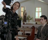 Κυκλοφόρησε το επίσημο trailer της ταινίας «First They Killed My Father» της Αντζελίνα Τζολί