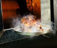 Sunday Roast στο Vezené: Τόσο καλό όσο της μαμάς!