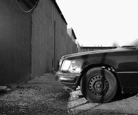 Minor Damage στο six d.o.g.s.