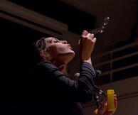 Δανεικά παπούτσια Χριστίνα Μαξούρη & Απόστολος Ρίζος