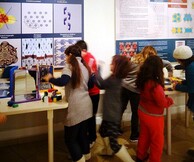 Στο εργοστάσιο του Τιτάνα στη Νέα Ευκαρπία η Έκθεση «Παίζω και Καταλαβαίνω» του Μουσείου Ηρακλειδών