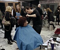 Με δωρεάν κούρεμα πραγματοποιήθηκαν τα εγκαίνια της Πειραματικής Σκηνής του Εθνικού Θεάτρου