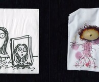 Η σκοτεινή και αστεία τέχνη του Tim Burton πάνω σε μια χαρτοπετσέτα (ή πολύ περισσότερες)