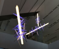 Documenta14: Tο φωτεινό γλυπτό του Robert Wilson στο Μουσείο Ακρόπολης