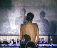 Έρχεται το «Festen» στο Φεστιβάλ Αθηνών και είναι ακατάλληλο για ανηλίκους