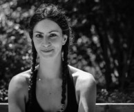 Acting Yoga: Εξερευνώντας τη σχέση του θεάτρου και της yoga
