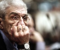 Γιάννης Μπουτάρης: «Η μεσαία τάξη έχει βαθιά ριζωμένο τον αντισημιτισμό μέσα της»