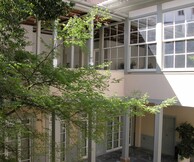 Bazaar βιβλίου στη αυλή του Μορφωτικού Ιδρύματος Εθνικής Τραπέζης