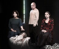 O Σωτήρης Χατζάκης σε ρόλο serial killer