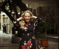 «Η Φαλακρή Τραγουδίστρια» του Ευγένιου Ιονέσκο στη Β' Σκηνή του Θεάτρου Οδού Κεφαλληνίας