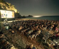 Το πιο ειδυλλιακό κινηματογραφικό φεστιβάλ γίνεται στις παραλίες της Κεφαλονιάς