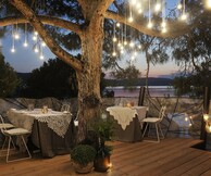 Τα Σαββατοκύριακα υψηλής γαστρονομίας «Cooking for Charity» επιστρέφουν στο δεντρόσπιτο του Ekies