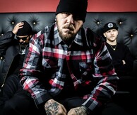 Burger Fest: Delinquent Habits, Μαρίνα Σάττι και άλλοι γνωστοί καλλιτέχνες στο Αμαξοστάσιο στο Γκάζι