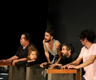 Άρης Σερβετάλης και Έλλη Τρίγγου στον «Ρινόκερο» του Ιονέσκο