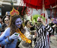 Δήμος Αθηναίων: Απόκριες με χρώμα στις γειτονιές της πόλης