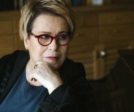 Η Δήμητρα Γαλάνη θα τραγουδήσει στο ΚΠΙΣΝ αποκλειστικά για το διαδικτυακό κοινό
