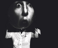 Μαχαιροβγάλτης, Dr. Maybe Darling