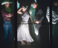 Κάτω από το ηφαίστειο, Tell a story