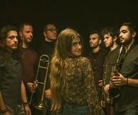 Οι Αnnie & the Masterpeace και η εποχή του βινυλίου σε μια online συναυλία από το Μπάγκειον