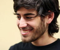 Aaron Swartz. 'Οταν μια ιδιοφυία σπρώχνεται στην άβυσσο.