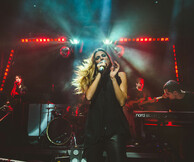 H Angelika Dusk επιστρέφει με νέο live