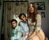 Οι Blonde Redhead μοιράζονται το "Dripping"