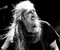 Έξτρα συναυλία του Γιάννη Χαρούλη στο Θέατρο Βράχων!