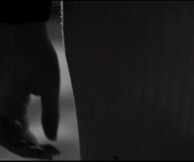 Η Τριανδρία - Ένας θεατρικά μεταγλωττισμένος τρόμος