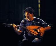 Ο «Βραχνός Προφήτης» του Θανάση Παπακωνσταντίνου επανακυκλοφορεί σε Remastered έκδοση