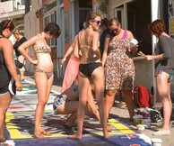 Το πιο πολύχρωμο φεστιβάλ του καλοκαιριού έρχεται στα Μάταλα