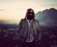 O Sebastien Tellier προσγειώνεται ξανά στην Αθήνα